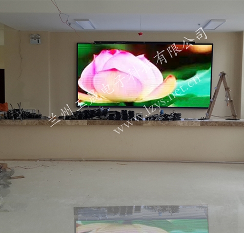 臨夏積石山縣政府政務(wù)大廳室內(nèi)PH4全彩屏