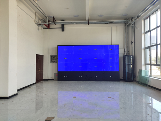 1658721197687283.jpg 山丹縣潤(rùn)園創(chuàng)新創(chuàng)業(yè)孵化基地55寸4-3拼接屏 (6).jpg